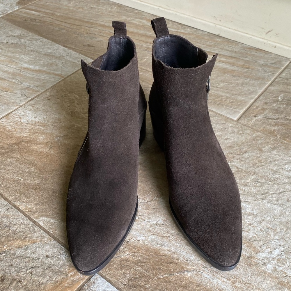 Donald Pliner Dante Bootie in Cocoa Suede - Picture 3 of 15
